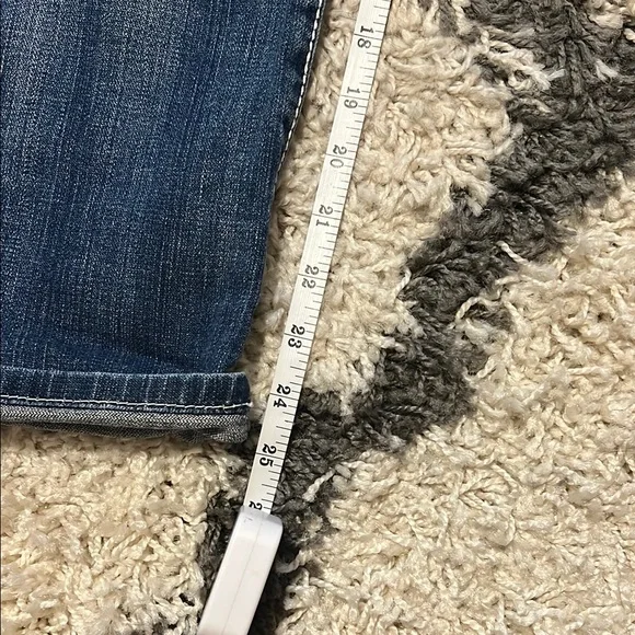 Women's Buckle cropped jeans - Picture 4 of 5